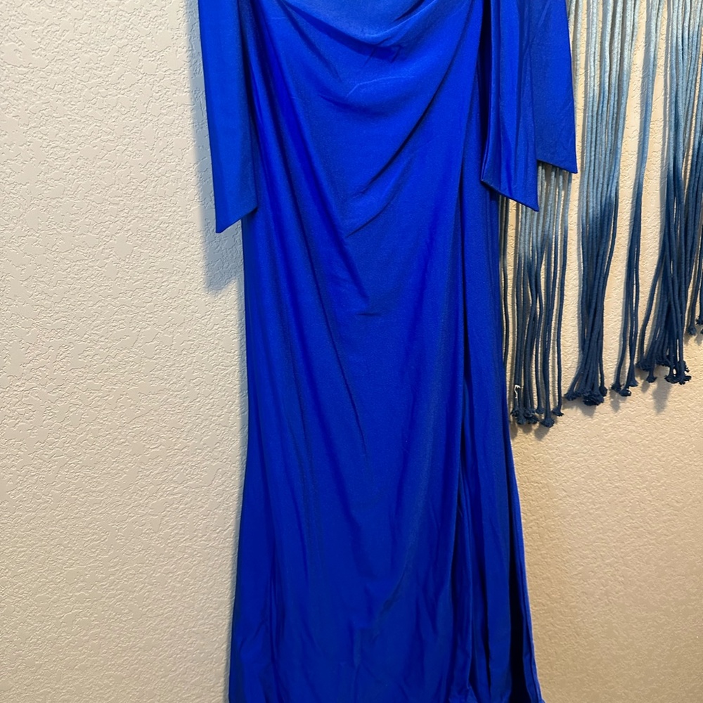 CUT FROM LUXE STRECH JERSEY